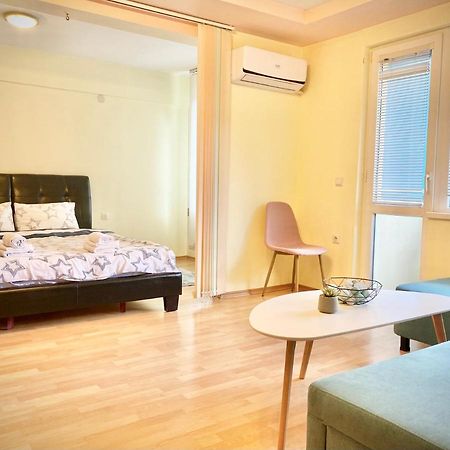 Sunny Central Apartment With Tv & Wi-Fi Sztara Zagora Kültér fotó
