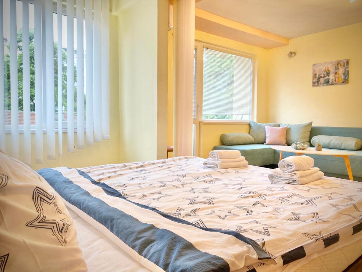 Sunny Central Apartment With Tv & Wi-Fi Sztara Zagora Kültér fotó